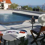 Kamelija Apartman