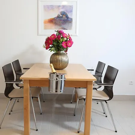 Apartment Kamelija Split